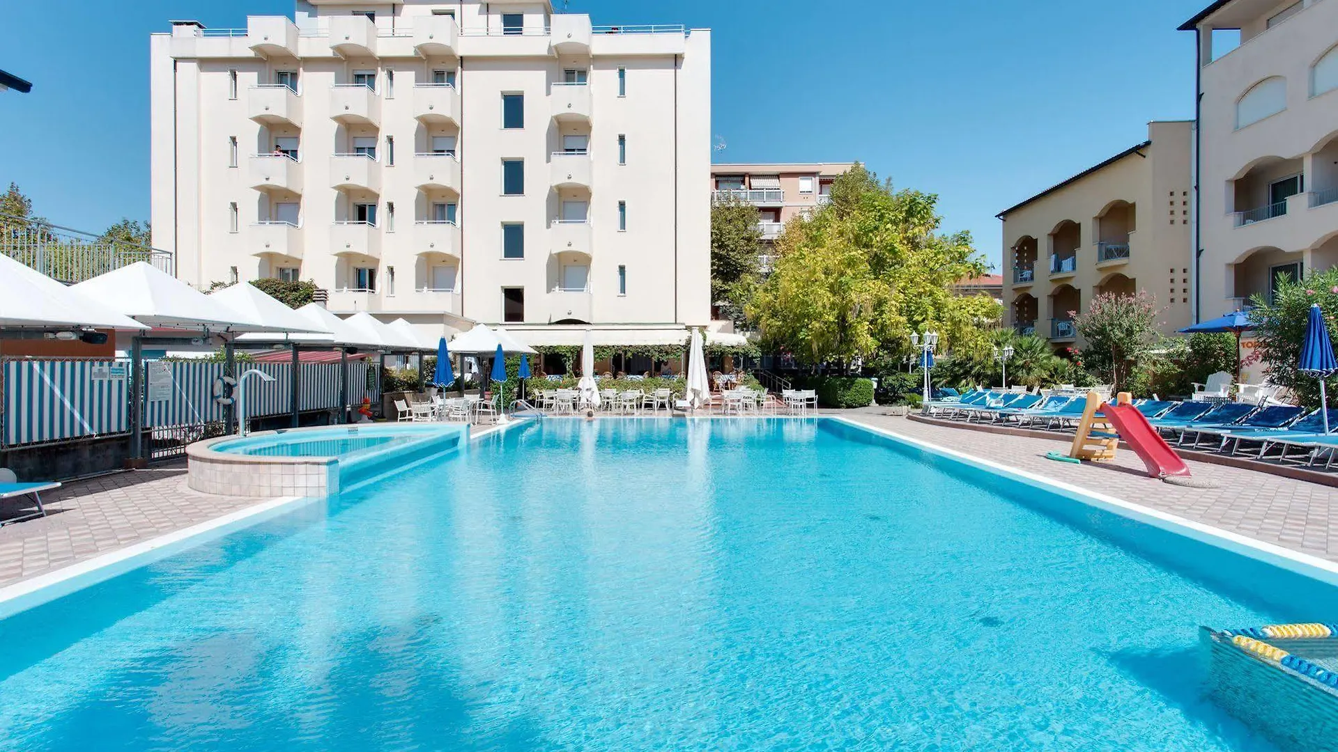 **** Aparthotel Hotel Sport & Residenza Cesenatico Italië